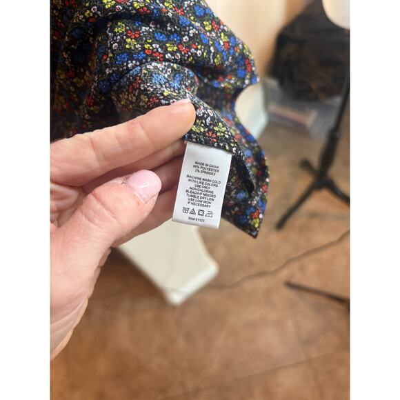 CeCe Women's Ruffled Square Neck Floral Top Size M 6-10 - Picture 5 of 6